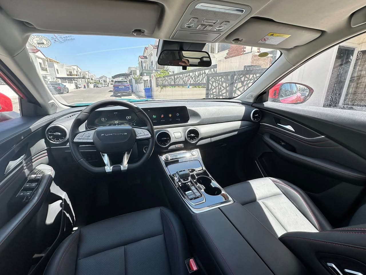 دونك فينكT5 EVO موديل 2023

فول مواصفات 1/1 استيشن

المحرك:  1.5 L تيربو (متسوبيشي )

ناقل الحركة : 7سرعات

قوة الحصانية : 195 حصان 🐎 

ماشية :55000

المواصفات 

ويل قياس 17 انج 

بانوراما 

شاشة التحكم ولعرض القيادة 10.25 أنش 

نظام تحديد مسار 

مقاعد مصنوعة من جلد النابا 

المقاعد الأمامية كهربائية و مدفاة وتبريد 

مصابيح أمامية LED

صندوق  كهربائي بصمه 

حساسات أمامية وخلفي مع كامرات 

دخول ذكي بصمه   

مؤشر لضغط الإطارات 

8 سماعات 

3 أنظمة قيادة (اقتصادي ،رياضي، اعتيادي )

سيارة بيه هواي مواصفات مكفولة  

رقم  اربيل 

رقم صاحب سيارة *********** السعر ١٥٥ ورقه
