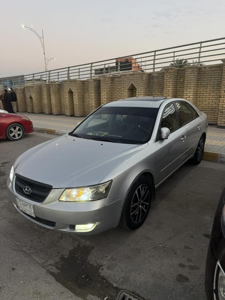 سوناتا 2008 خليجي
السعر 116 

محرك 2400 دوش المرغوب
رقم بغداد بأسمنا تحويل 
شاشة ام الكاربلي وكاميرا خلفيه
تحكم ستيرن جهتين
كروز سرعة
سلايد روف
بروجكترات
ويل كب رياضي 17 
منظومة عدسات لايت عالي ناصي
 شرط بيهه لايت يسوي الشارع نهار

حجر بيئه بلادي جديد
تخم تاير رياضي جديد 
بلكات فيتبم ادامة جدد
محرك وكير حاويه مبدلات
صدر امامي خلفي جديد
تبريد ثلاجه
مازدات جدد ومزروعلهن عدسات
السيارة مبولشه بالجديد ومسويلها حمام
كشنات مدوشمه 

السيارة بيهه صبغ قطعتين فقط
(باب خلف السايق وجاملغ خلفي اثر طخه دراجه )
شواصي لغد دواخل كفاله عامه 
وسونارهه موجود بالصور
مع العلم السياره صارلهه عدنا من 2009 لحد هاللحظه وبالعافيه على الياخذها

السعر 116
مكان السيارة بغداد المنصور
الشراي يتصل ***********
