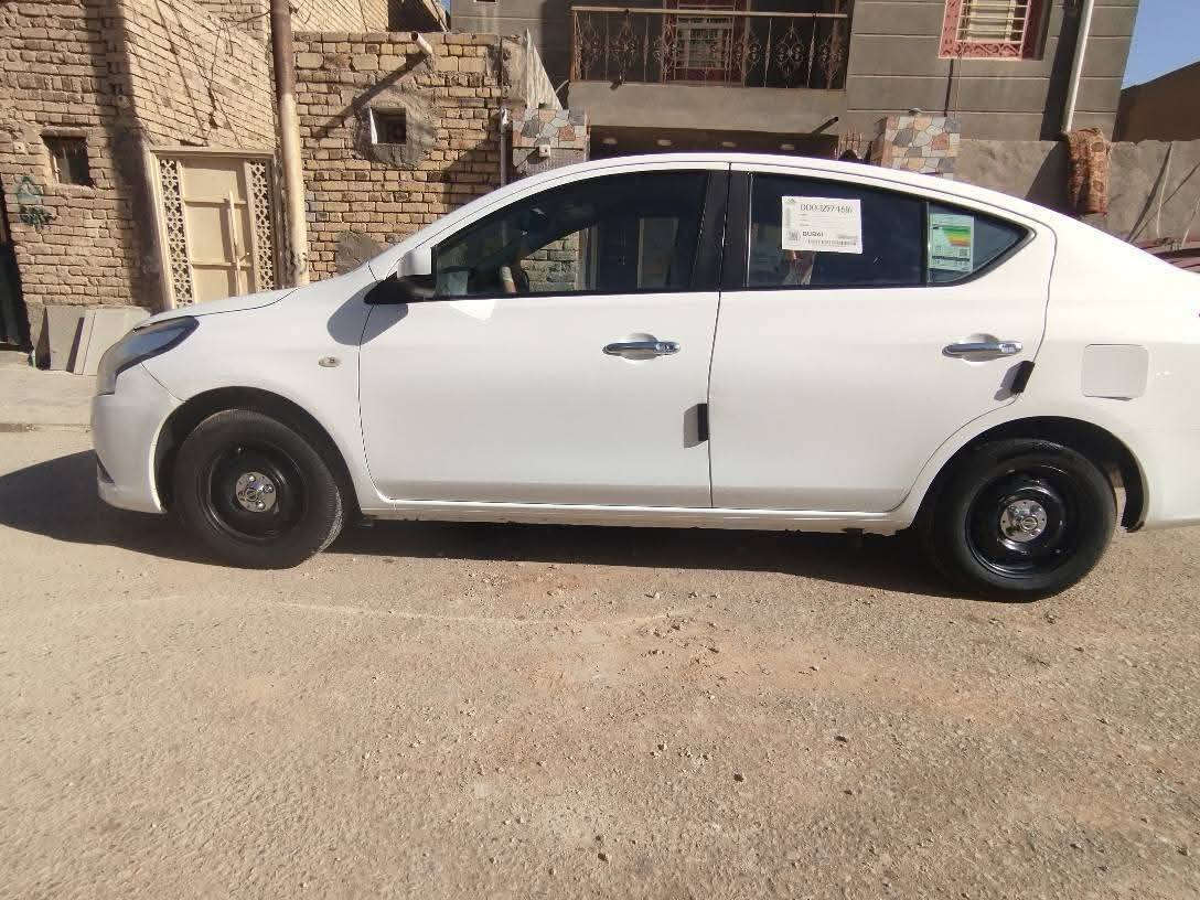 السلام عليكم
نيسان سني  2020 بليتة زرقاء 
مكينتها مكفولة كفالة عامة من كلشي 
بيها بارد قليل بالجاملغ مكفولة من الحادث 
بيها طخات بسيطة  
رقم اربيل  السعر 108 ويها مجال 
مكان السيارة الدوانية
 الاتصال او واتساب   ***********
