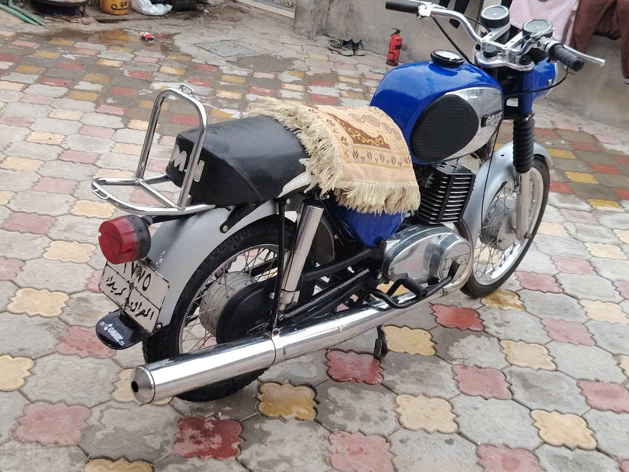 السلام عليكم شباب ماطور خير من الله ماطور 81 رقم السنويه وراعيه موجود رقم صدامي *********** ماطور سوبر جديد تعمير جديد دراجه جاهزه تركب وتروح
