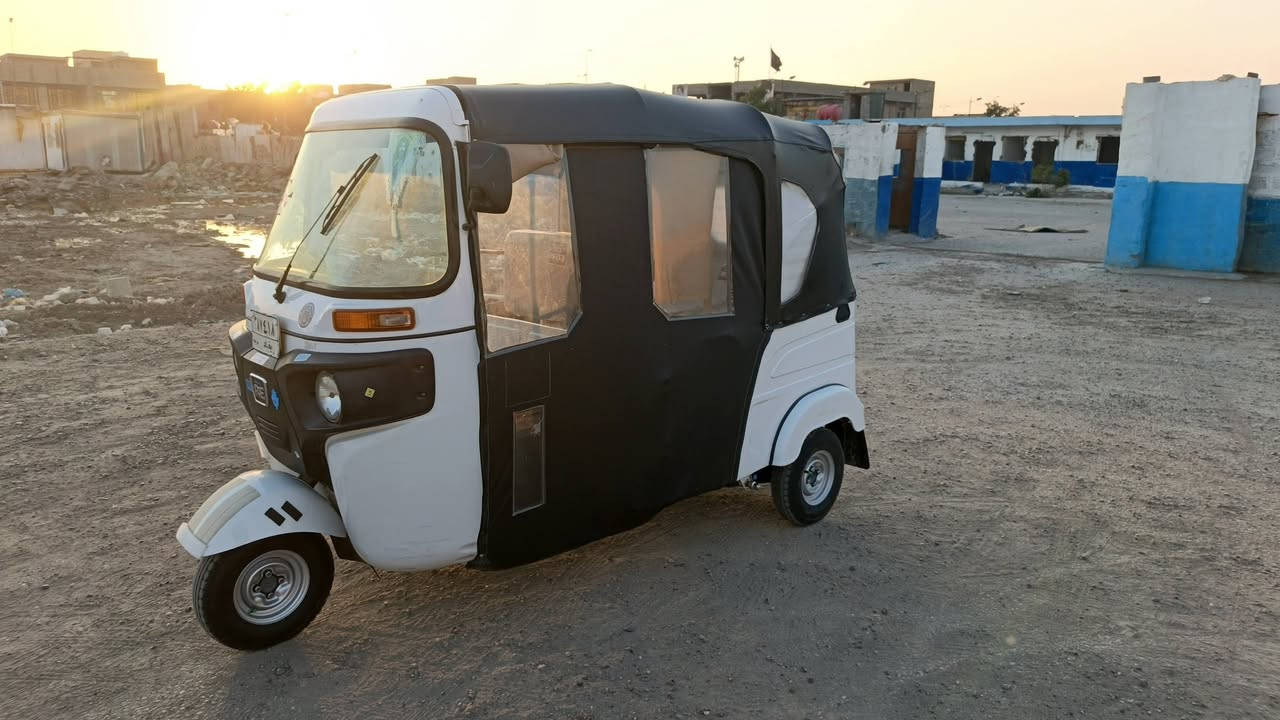 السلام عليكم تكتك للبيع موديل 21 شهر11رقم وسنويه تحويل ثاني يوم كفاله بس دوس العنوان بغداد ***********
