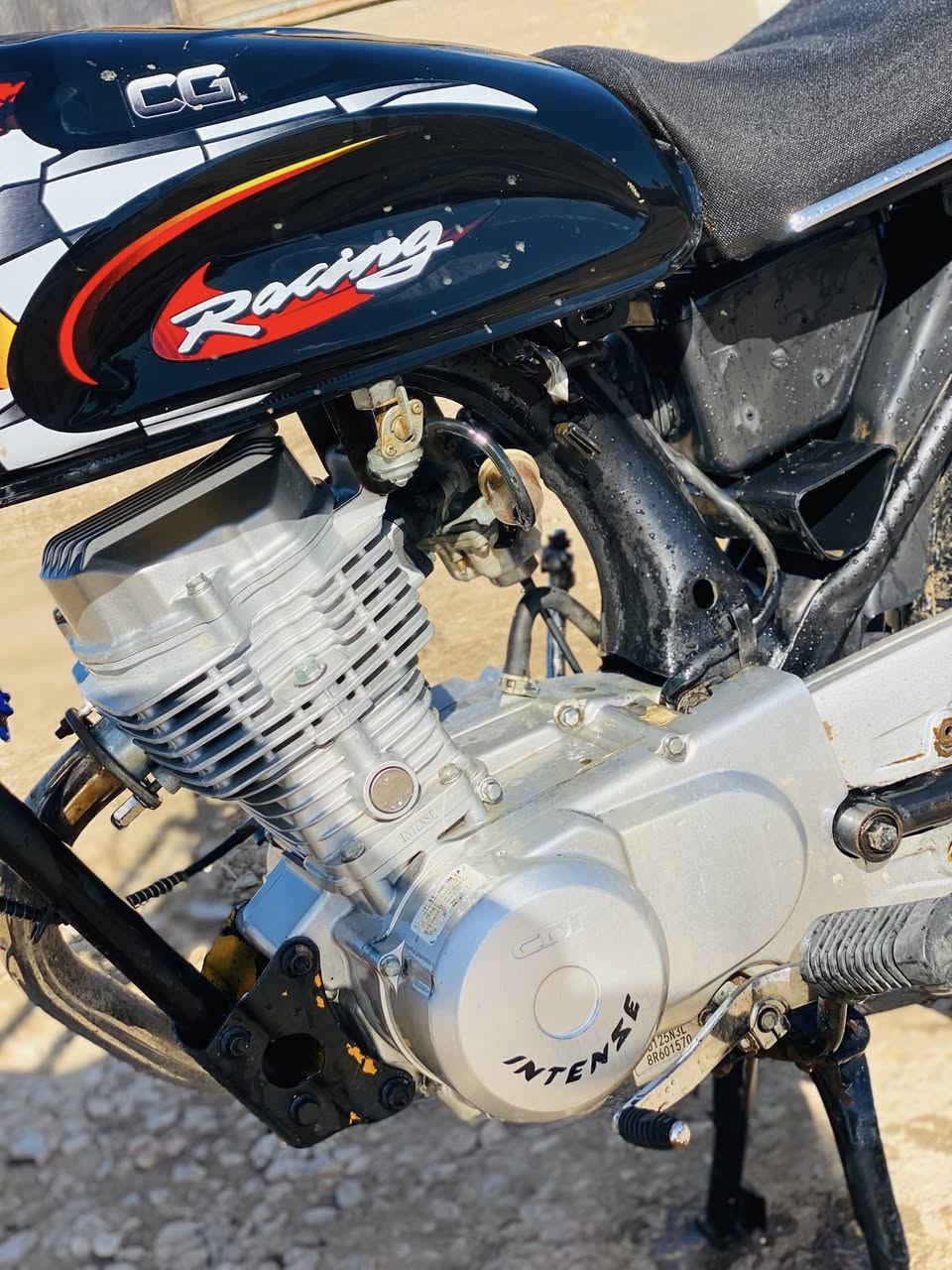 سلام. عليكم دراجه أربعه كير للبيع موديل 25ماً. مفتوح بيه برغي مكاني ديوانيه قضاء سومر رقمي ***********.
