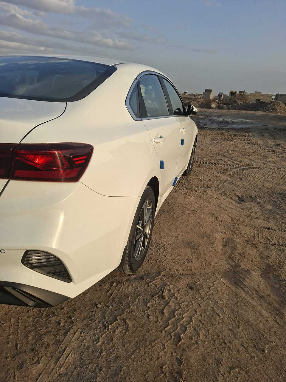 سيراتو ٢٠٢٣ فوال مواصفات محرك ٢٠٠٠ دوش رقم بغداد بسمي تحويل مباشر ماشيه ٥٢ رقم *********** بغداد الشرطه الخامسه
