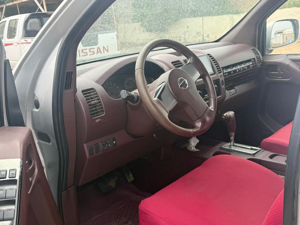 سلام عليكم نيفاره 2012 سنويه ل 30 رقم دولي سعر 99بي مجال كير اوتماتيك رقم مميز 783 حداده طوبه  كلهه جديده كهربائيات كلهى شغال  تبريد شغال تدفئ  ترايك وين ما يعجبك اطلع رقم الهاتف ***********مكان البصره القرنه بني منصور
