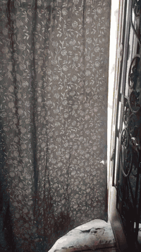 سلام عليكم بيت للبيع ب7000على البره حواسم غرفتين وصاله وستقبال معزوله غرفه عكاده ولاستقبال عكاده مطبخ صحيات داخليه وخارجيه الاستفسار ***********//***********
