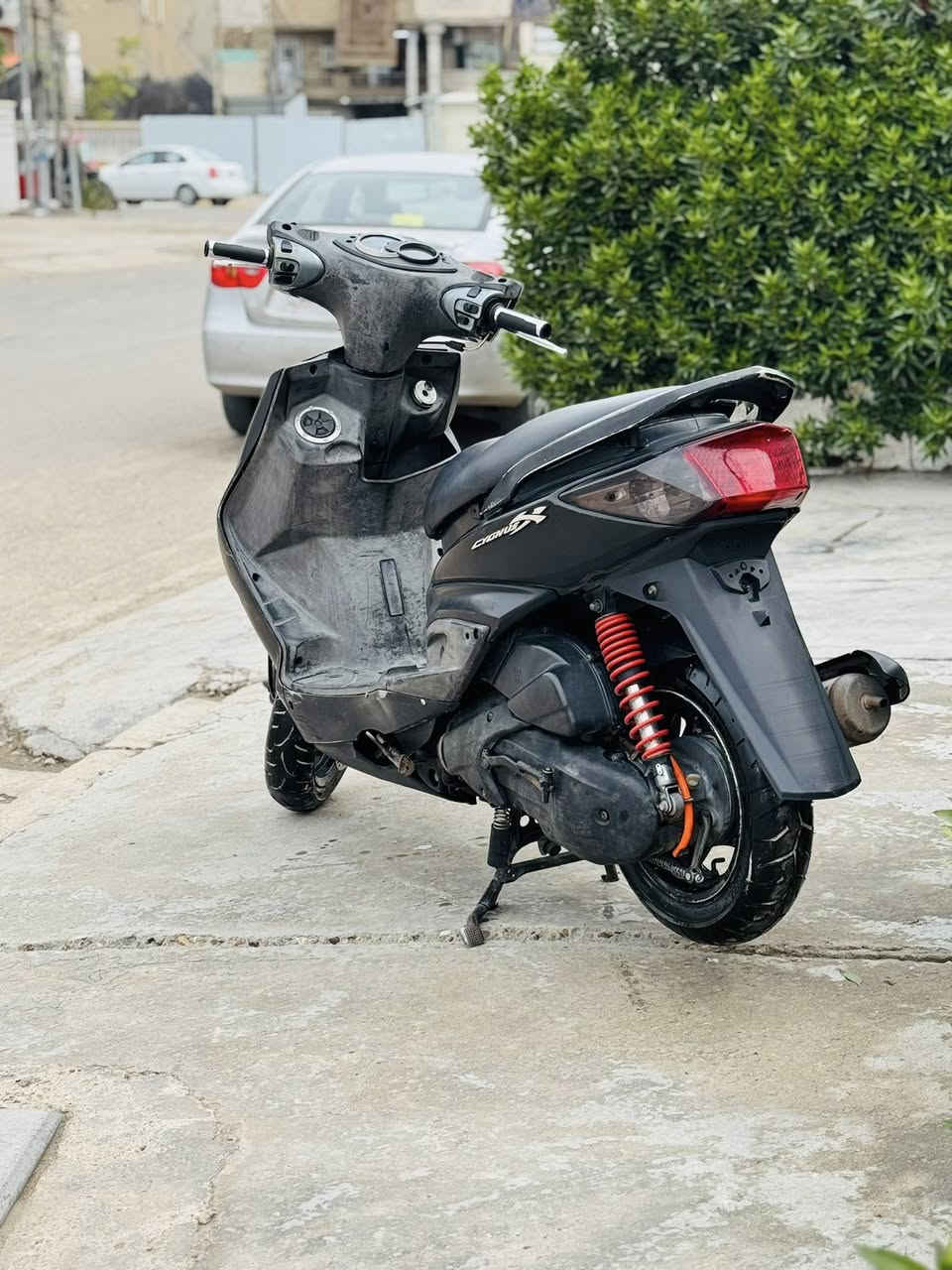 السلام عليكم دراجه سكنس فحل كابريتر الدراجه بلادي كفرات ختم واحد كهرباياتها كلها شغاله الدشبول شغال تخم تايرات بيها اكلاجات امامي خلفي رياضي الدراجه ما بيها نقص اوراق موجوده  السعر ٦٥٠ وبيها مجال مكاني دوره شارع ٦٠ رقمي ***********
