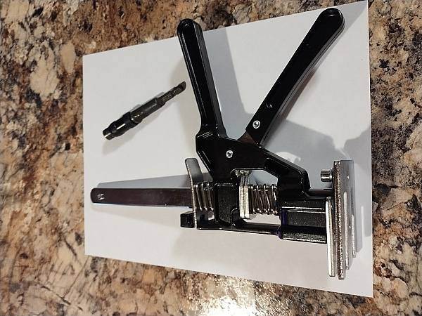 #السعر 13الف مع التوصيل 🟩
مشبك رافعة محمول باليد، ذراع موفر للجهد، منظم ارتفاع البلاط، سعة 150 كغم مريح في الاستخدام


**إذا كنت صاحب هذا الإعلان وتريد حذفه لأي سبب، رجاءا أرسل رسالة إلى الدعم الفني**