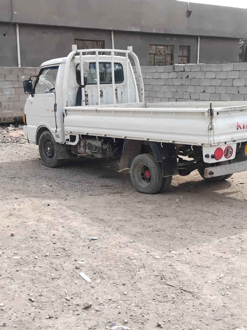 سلام عليكم سياره بنكو ٩٤ كفاله لسعر ٥٥ وبيه مجال ***********
