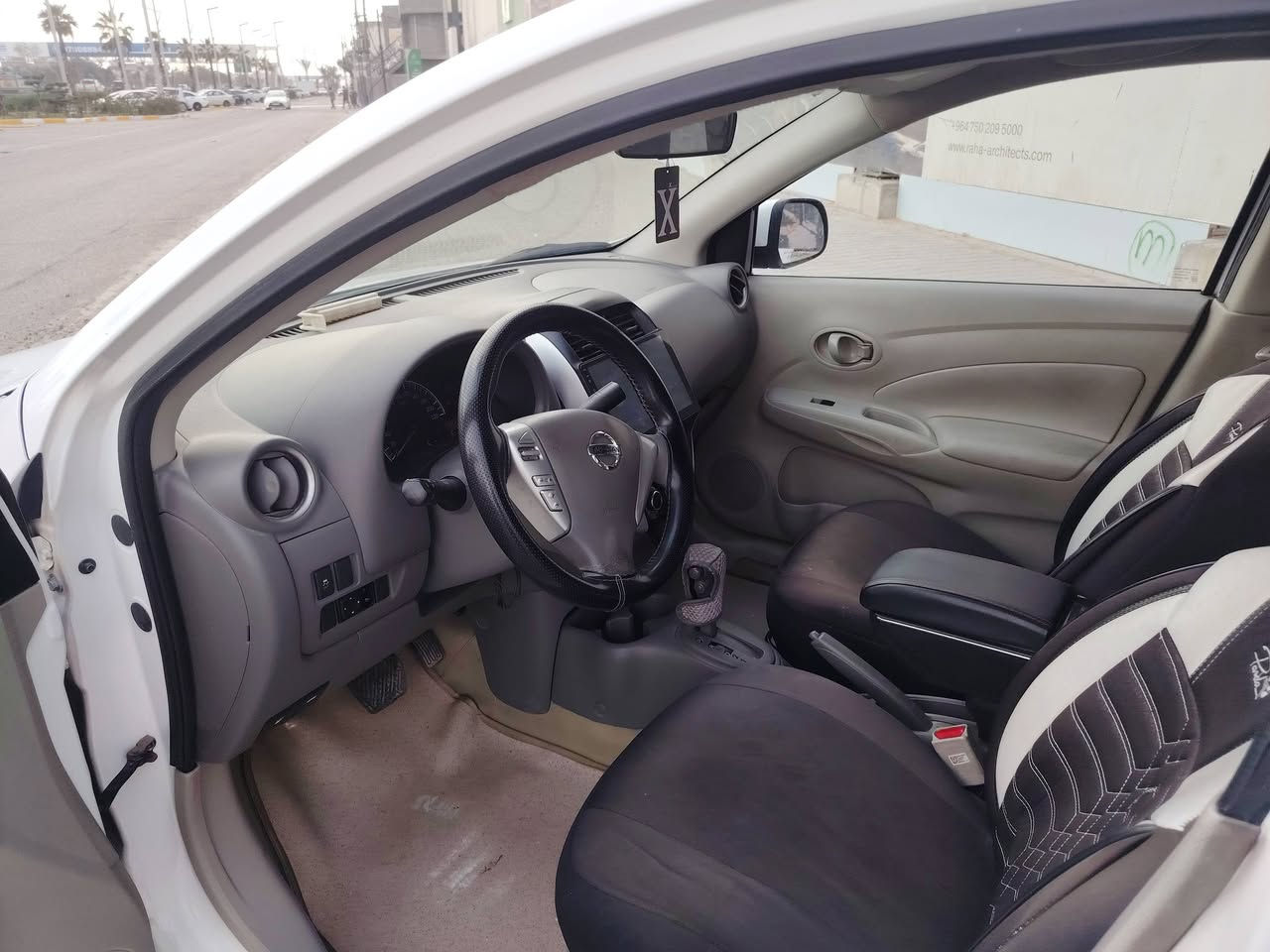 السلام عليكم نيسان هندي ٢٠٢٢ رقم سليمانية دولي بأسمي
تايرات جدد بطاريه جديده صدر بعده بالصندوك مشاده كامل بيه بارد جاملغ امامي السايق وبارد جاملغ خلفي وشويه من الجنطه سياره مغلفه جلد نظيفه وحلوه العنوان الغزاليه / البكرية
السعر ١٠٦
رقم ***********
