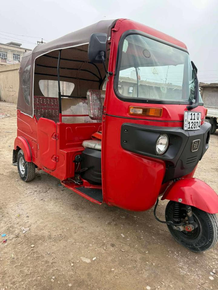 السلام عليكم تكتك للبيع 2022 رقم وسنويه المكان بغداد المدينه  السعر8و300وبيها مجال للشراي***********
