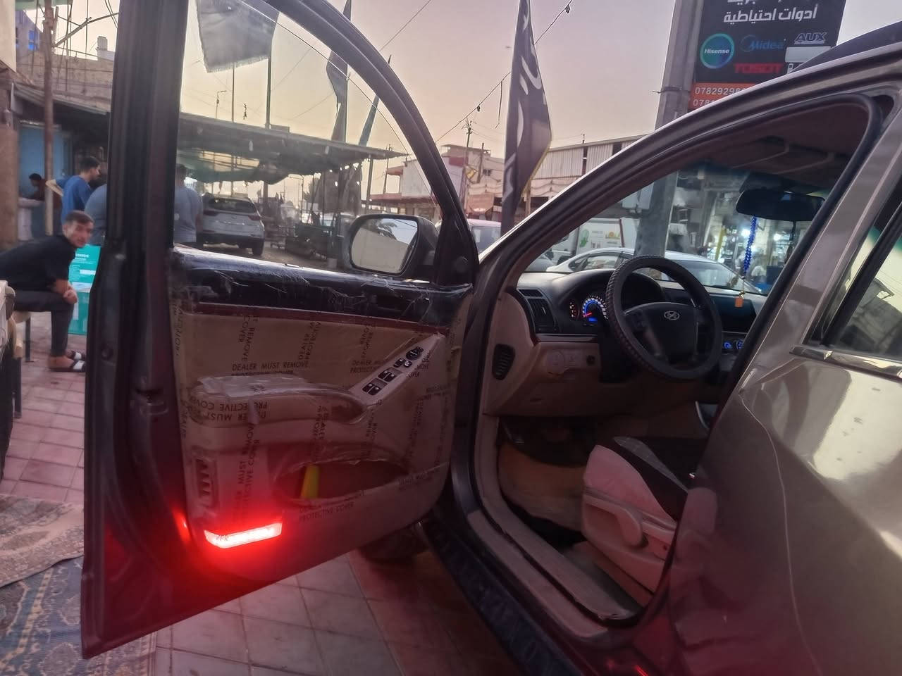 فيركورز موديل ٢٠٠٧ مكفوله من صبغ باسمي بيها منظومة غاز ٦ سلندر ٧ راكب خليجي التبريد بيه ضعف بالكمبريسر  شخوط بسيطه صوت رواجز  ثانيتين فقط سعر البيع 88$
غير متواجد على الفيس 
الشرائح يتصل على هذا الرقم***********
