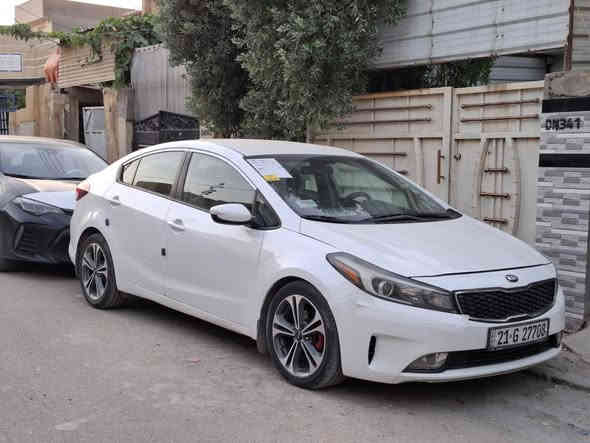 السلام عليكم للبيع او المراوس كيا فورتي موديل ٢٠١٨ محرك ٢٠٠٠ دوش داخل لونين تحكم استيرن تبريد ثلج تدفئه شغاله كهربائيات كلها شغاله سياره جاهزه اي نقص مابيها صدر امامي خلفي جديد تخم تاير جديد سونار مرفق بالمنشور السعر ١١٧ وبيها مجال بسيط 
مكاني الدوره ابو دشير 
رقم الهاتف *********** بغداد
