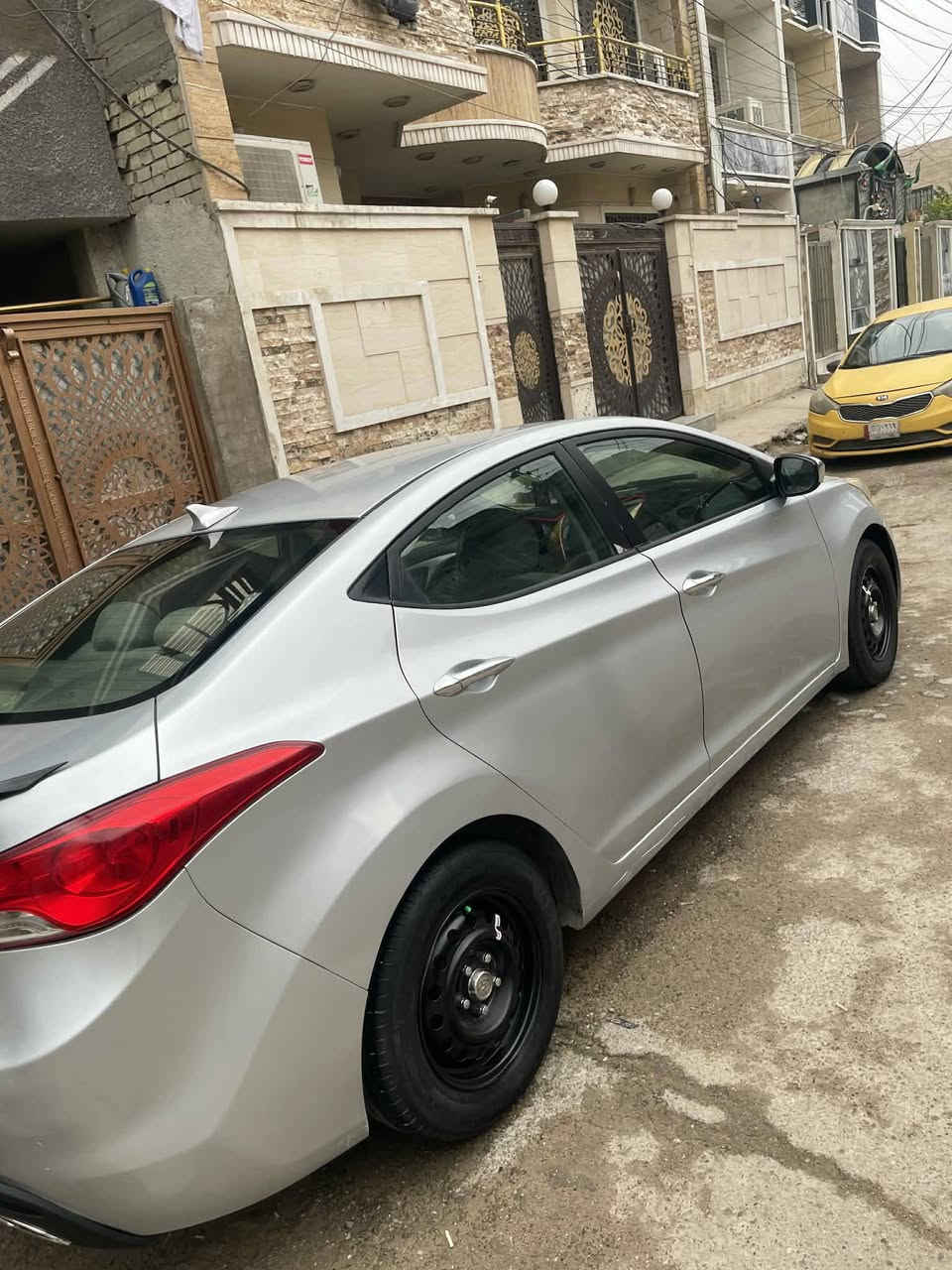 السلام عليكم 
النترا مديل 2011امريكي باسمي سنويه 2030 سياره صبغ مكانات ابيع حزام سياره ترايهه زيرو 
مواصفات 
ادامه كامله منظومه البانزين 
تحكم ستيرن 
تخم تاير 
صدر امامي خلفي 
غرفه صاج 
تبريد ثلاجه 
تدفئه 
كاعيه جلد 
ليبل واحد عدا البنيد
تحكم ذاتي 
مكينه 1800زيرو لاتنقيص ولا تبخير مكينه زيرو
ريموند سنتر لوك 
سياره جديده احله من الصور 
سياره مال بيت ممشتغله تكسي 
وبيهه تفاصيل ماذاكرههة
السعر 90
سياره باسمي 
مكاني كربلاء 
للتواصل ***********
