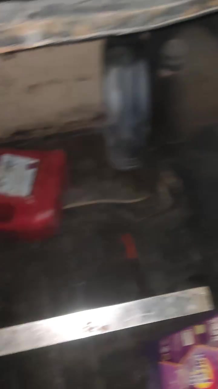 سلام عليكم دايو لمنز للبيع سيارة جاهزة من كل عطل حلوة كشرها نضيف تحويل مباشر صاحبها موجود السعر 12 ورقة وبيها مجال ***********حك جيتك رقم الهاتف
