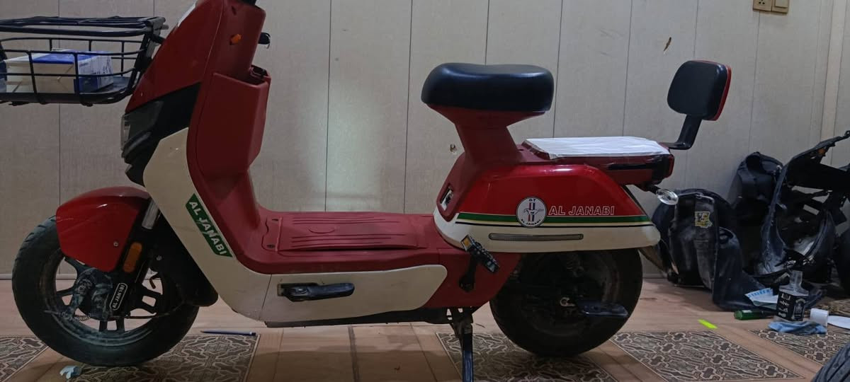 190 فقط عايزه بطاريات ثنين و الباقيات فول دراجه نضيفه امانت الله *********** واتساب
