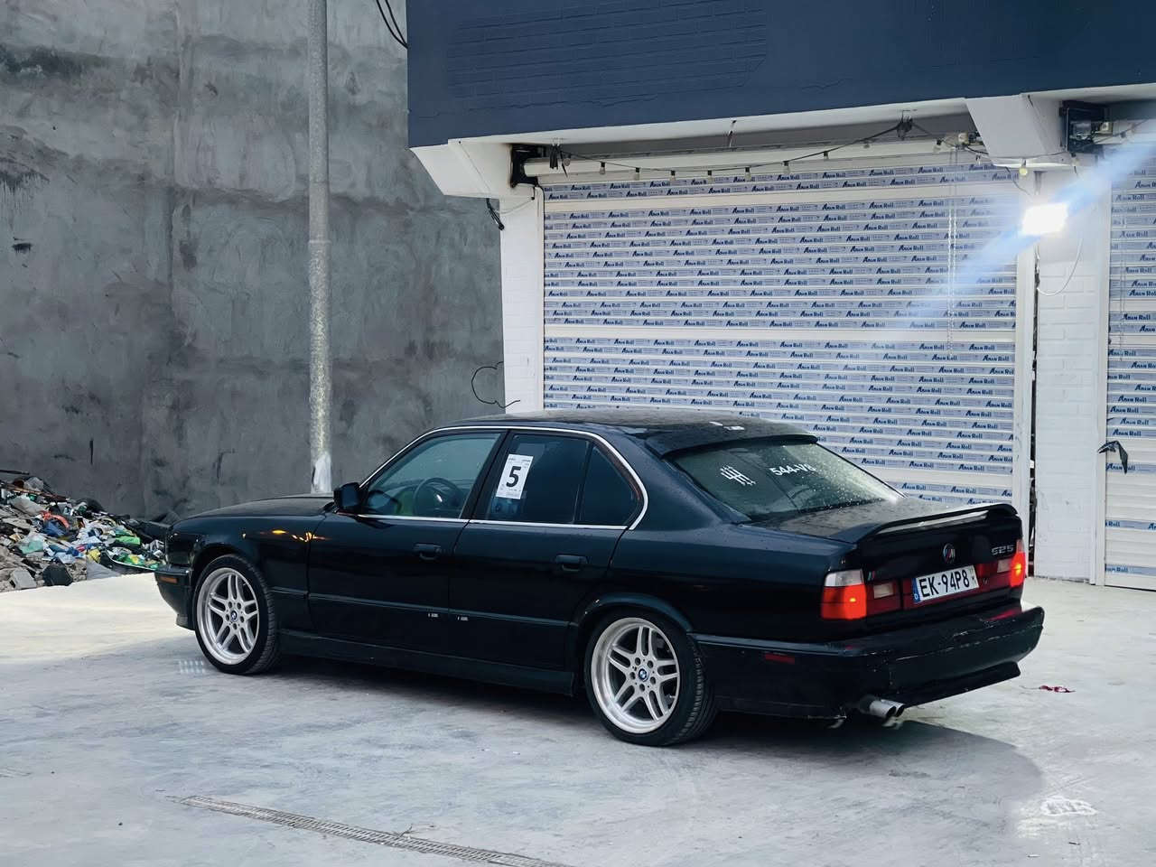 24گەلا💵
BMW 
مەکینە 520 گێڕ عادی
مۆدێل 1992 ی کامل عادی 
سکلێتەری کارەبای 
تاقم وایەری 2002  و ئەقڵی سەقەرە
ئـەکسلی قوفڵە 
گێڕ و مەکینەی بەشەرتی هەزار فیتەر 
سەرفو بوخاری نیە بەشەرت
تەقەو ڕەقەی نیە
کامل گیانی ئێمە
موس و بڕاوە بەشەرت 
 ویل و تایە 18 m دو سایزە 
سەیارەکە لایت ئەڵقە 
ئیشارەت زینۆن
کامل زینۆن 
تەنجیل بلوتوس 
شەش سەماعە 
24 گەڵا 💸
شوێن شارەزور
گۆڕینەوە ناکەم تەنها فرۆشتن
0751 870 8498
