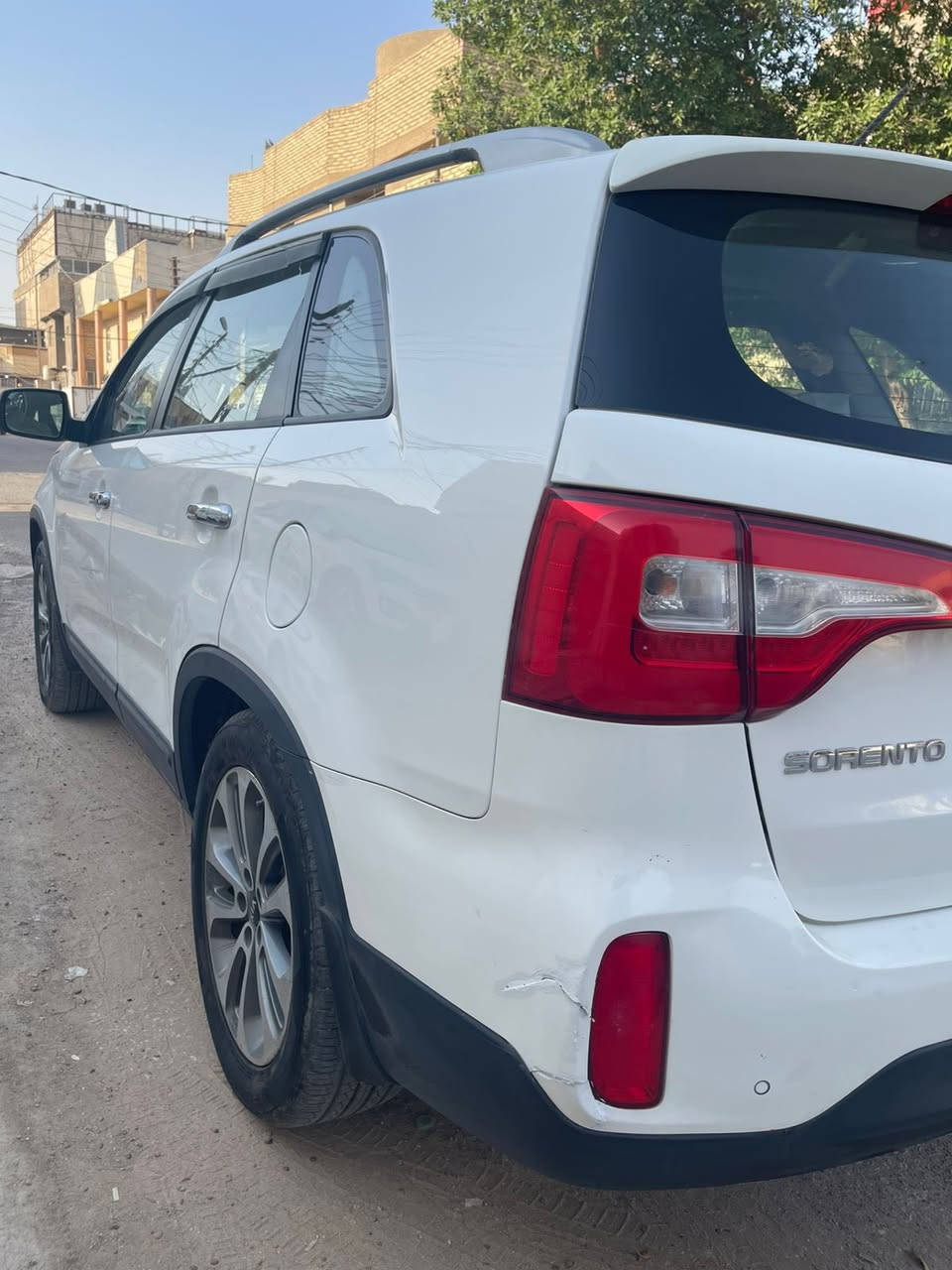 سلام عليكم ورحمة وبركاته
كيا سورنتو مديل ٢٠١٤ شكل ٢٠١٥ 
السعر 160$بيها مجال
فول ١/١ 
لون ابيض مكفوله
سبعة راكب 
فتحة بنوراما 
كير ستة نمر 
الإطارات حجم 19 
حساسات أمامية خلفية 
اشاير يالمري 
كامرة خلفية 
بردات أصلية في الأبواب الخلفية 
إنارة داخلية محيطية حمراء اللون 
كرسي السائق كهربائي 
ثلاث قطع تبريد 
اللون ابيض 
بصمة دخول وبطمة تشغيل 
الرقم شمالي 
الانارة الامامية لد نهاري
الانارة الخلفية ائدي 
السيارة نظيفة جدا
المحرك 4
‏مكانها نجف
رقم ‏*********** / ***********
مع جزيل الشكر
