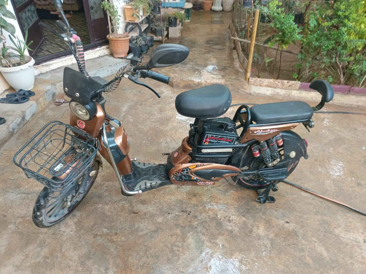 السلام وعليكم 
دراجة شحن للبيع موديل 24  حجم 20 نضيفة عل فحص  للتواصل *********** السعر خاص
