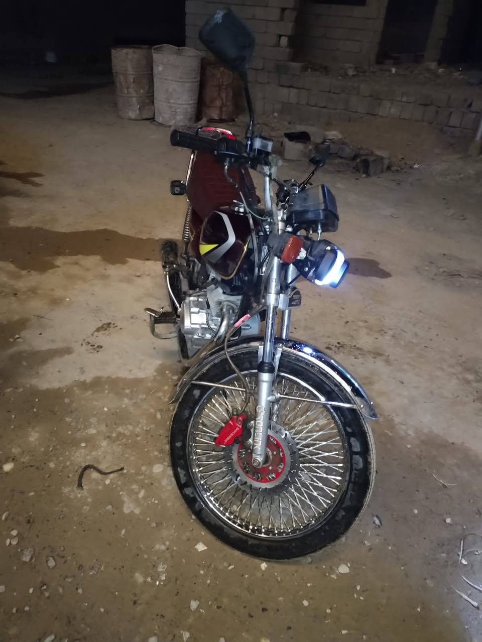 سلام عليكم دراجه 2023نضيفه كدامك المحرك شرط ممفتوح السعر 375وبي مجال حيل للطيبين بس لتعبني فدوه اروحلك حته بلاش انطيك ياها 😂خاص موجود وهاذا الرقم. ***********
