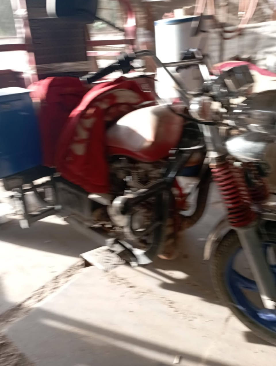 السلام عليكم عندي ستوته للبيع/موديل٢٠١٨ /مكينه٢٠٢٣ بيه باج/مامتفرغله  اوراق اصوليه
) ٥( كاملات رقم الهاتف
*********** جاهزه نكره سلف مال بيت ماعده جارده
