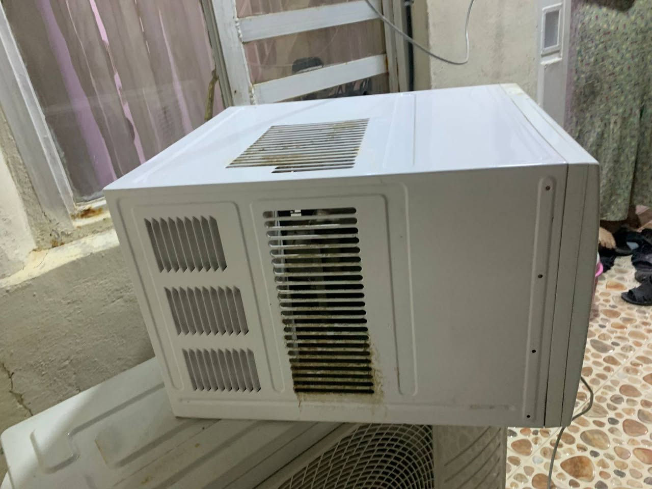 مرحبا عندي هاذه المكيف للبيع
مكيف اقتصادي UNEVA يشتغل على وطني وعلئ سحب 3امبيرات بارد ثلج 250
ورافع قدره 3كيفي 175شرط الفحص نضيفات استخدام صيف واحد مستعجل على بيع لتواصل على هاذه الرقم ***********
