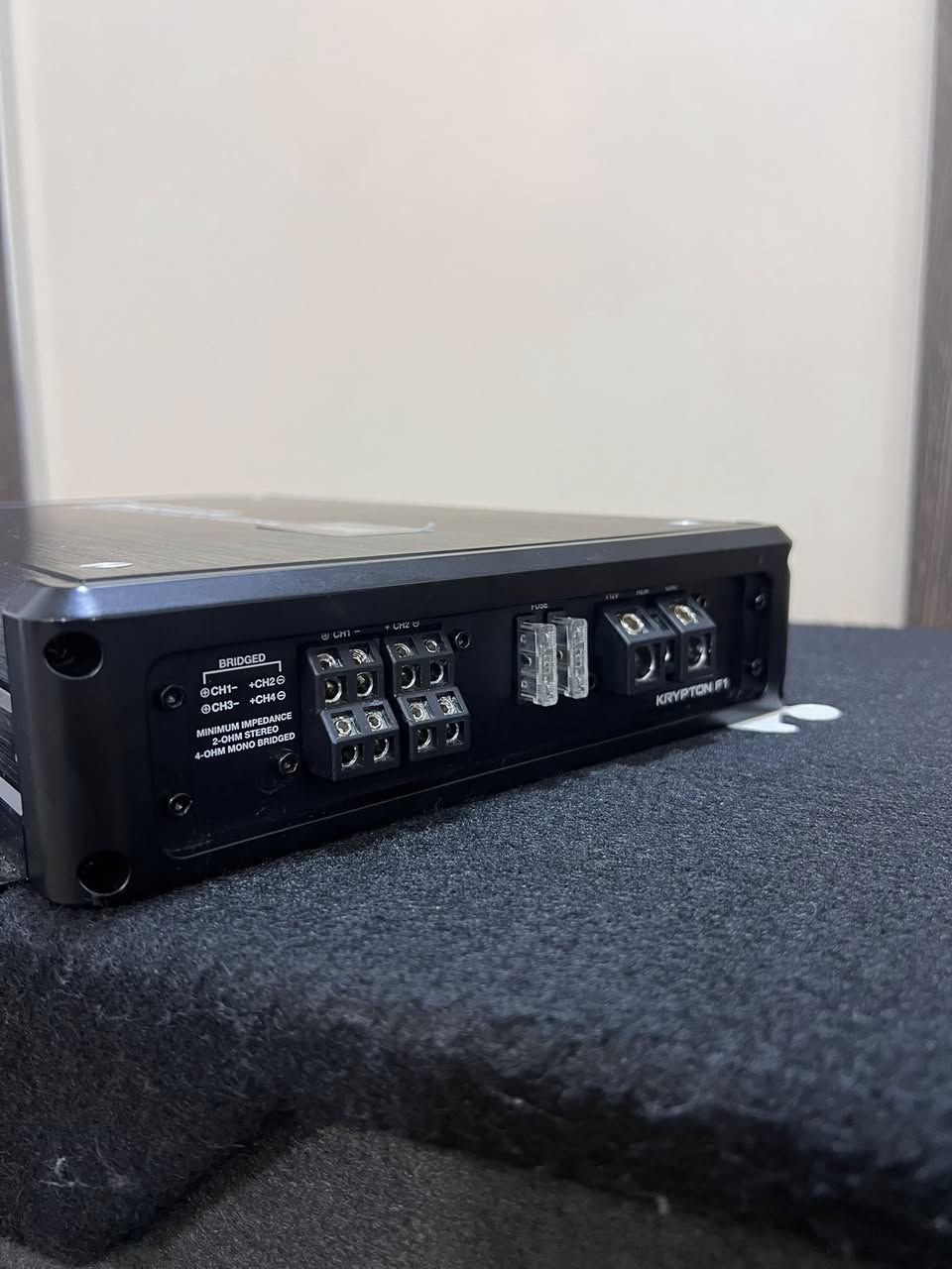 السلام عليكم ..
للبيع دمام سوني 12 انج  xplod 1800w مع بوكس حجم كبير 
مع امبلفاير اصلي ماركة روكفيل بقوة 1600w و 400Rms
اربع قنوات نظافة الامبلفاير والدمام كدامكم للبيع فقط
السعر  275 الف وبيهن مجال شي قليل مكاني كربلاء 
***********
