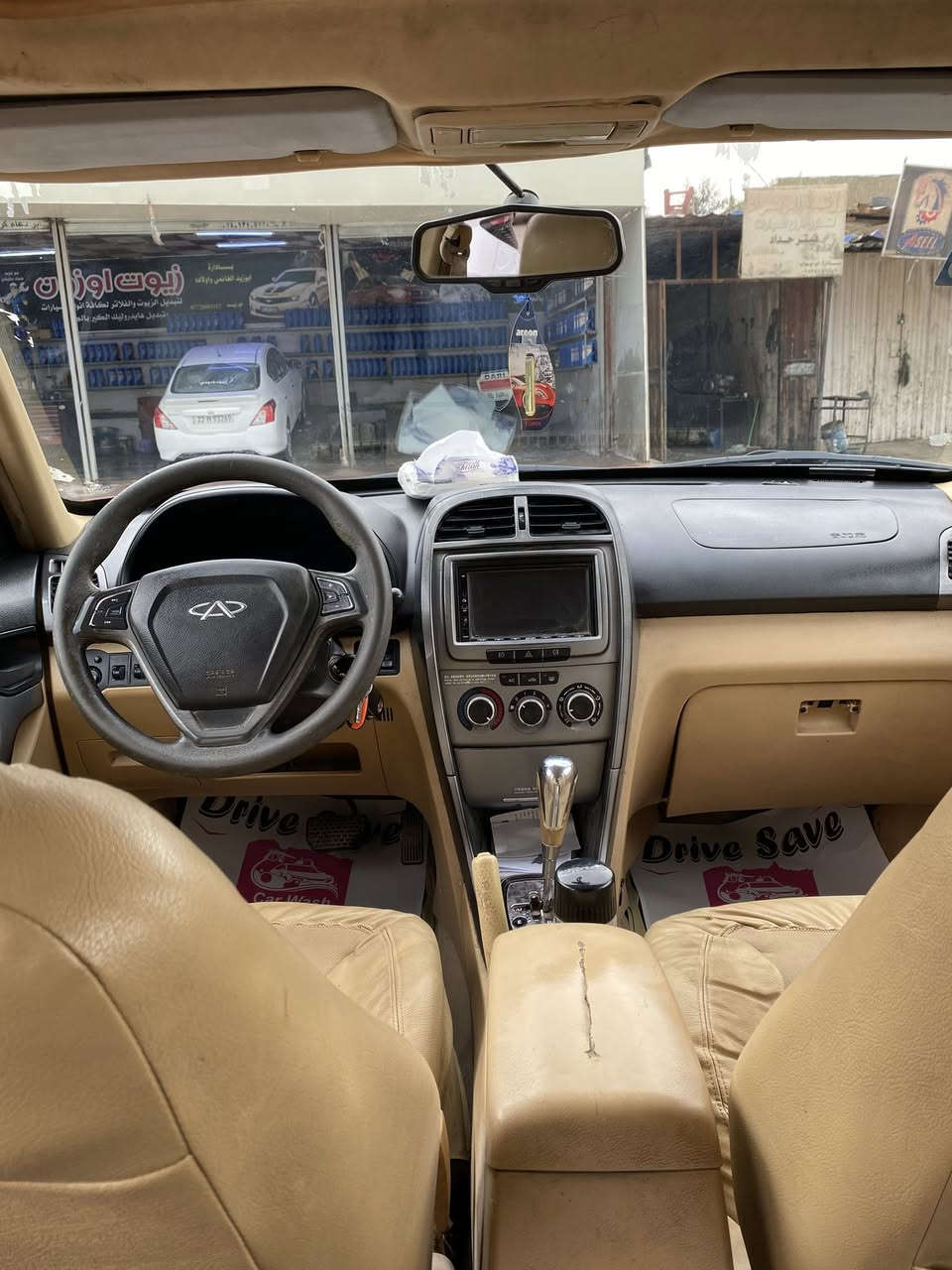 تيكو 2013  سياره مصبوغه عام ملكطه خياس ومصبوغه عام للجماليه مكفوله من الحادث سياره جاهزه حداديه وصدر ومشط و راديتر وتخم تاير كله جديد  مكينه لا تنقيص ولا تبخير جديده فقط گير مرات يبوش عندي سياره مشروع وطني هزه جديده وبسمي السنوية مكاني كربلاء السعر 35 ***********
