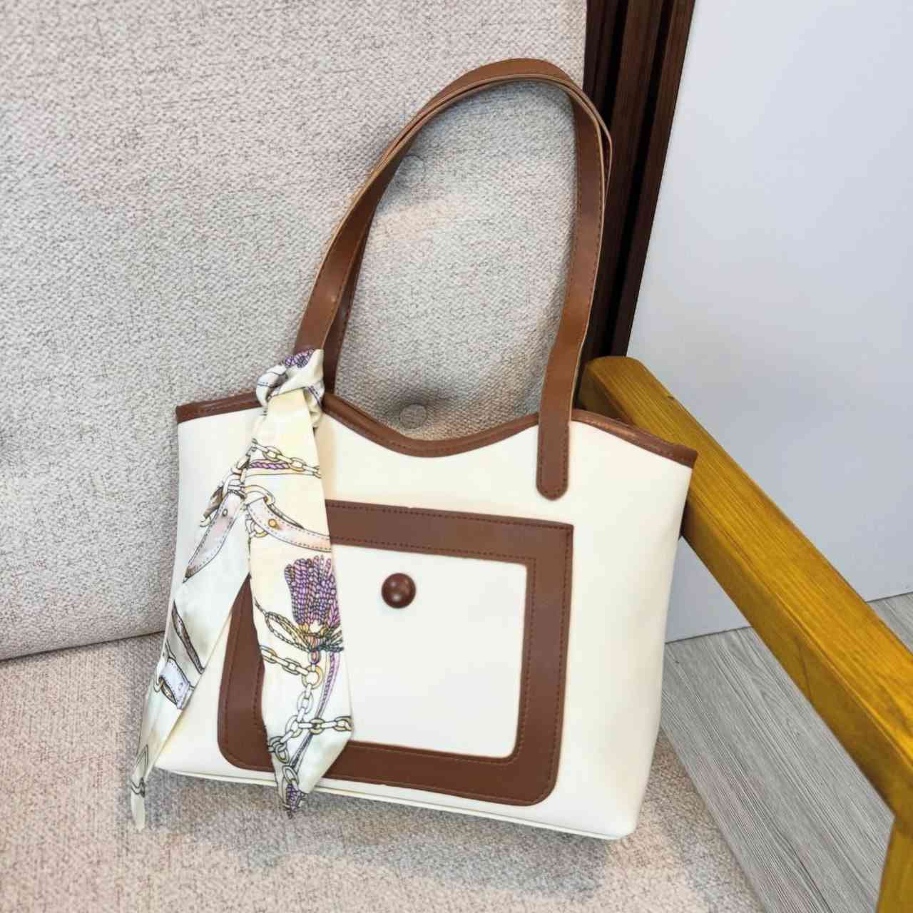 حقيبة كوالتي عالي السعر فقط 9 
يوجد توصيل داخل النعمانيه 

قياس الحقيبة العرض - 34سم ارتفاع 24 سم


**إذا كنت صاحب هذا الإعلان وتريد حذفه لأي سبب، رجاءا أرسل رسالة إلى الدعم الفني**