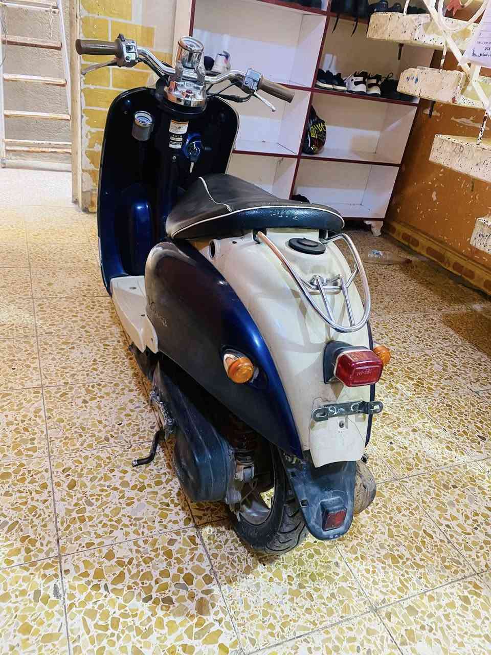 السلام عليكم دراجه مصريه جديده شرط الفحص مامفتوحه السعر ٤٥٠ وبيها مجال ***********
