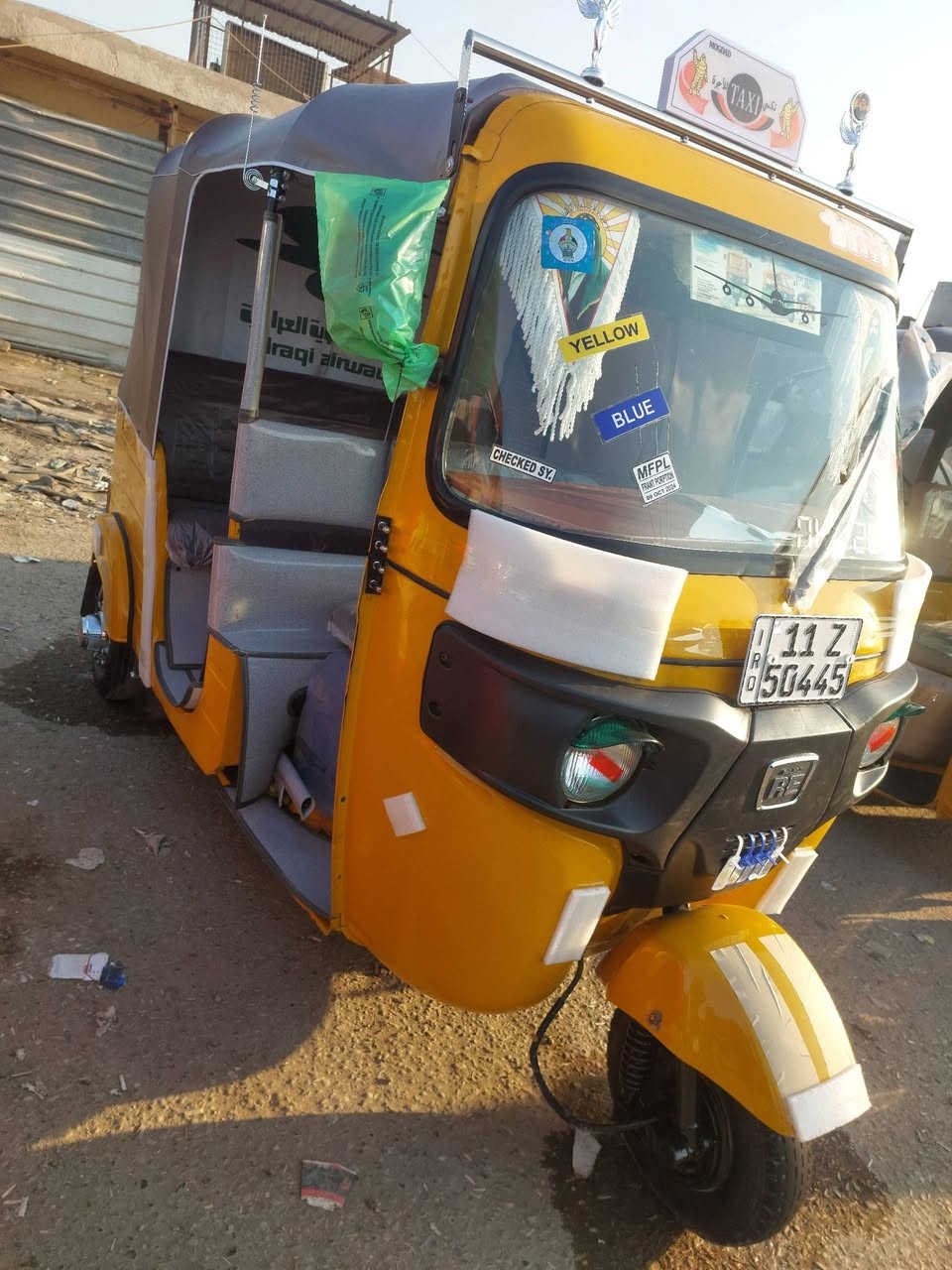 للبيع تكتك موديل ١٨ شهر ١٢ نهايته رقم وسنويه نكليزي 
تكتك خير من الله جاهزه مكينه لاتبخير ولاتنقيص بيه صبغ لغدين ودوس معمره تكتك احلا من صوره بلخير على ليقتنيه 
سعره 5 او ٦٠٠ اوبيه مجال مكاني بغداد مدينه لصدر نهايت الداخل مامتواجد على فيس شراي يخابر ويدلل ***********
