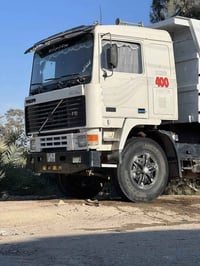 فولفو F12 • واسط • دفع رباعي