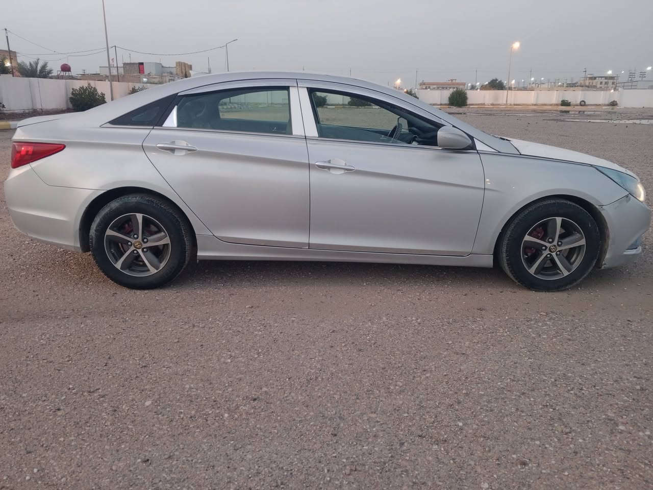 سلام عليكم سوناته البيع مديل 12السياره جديده مال جناي رقم ذي قار  السياره حله من الصوره السعر 105 وبيها مجال  العنوان قضاء القرنه الستفسار على هاذه الرقم ***********
