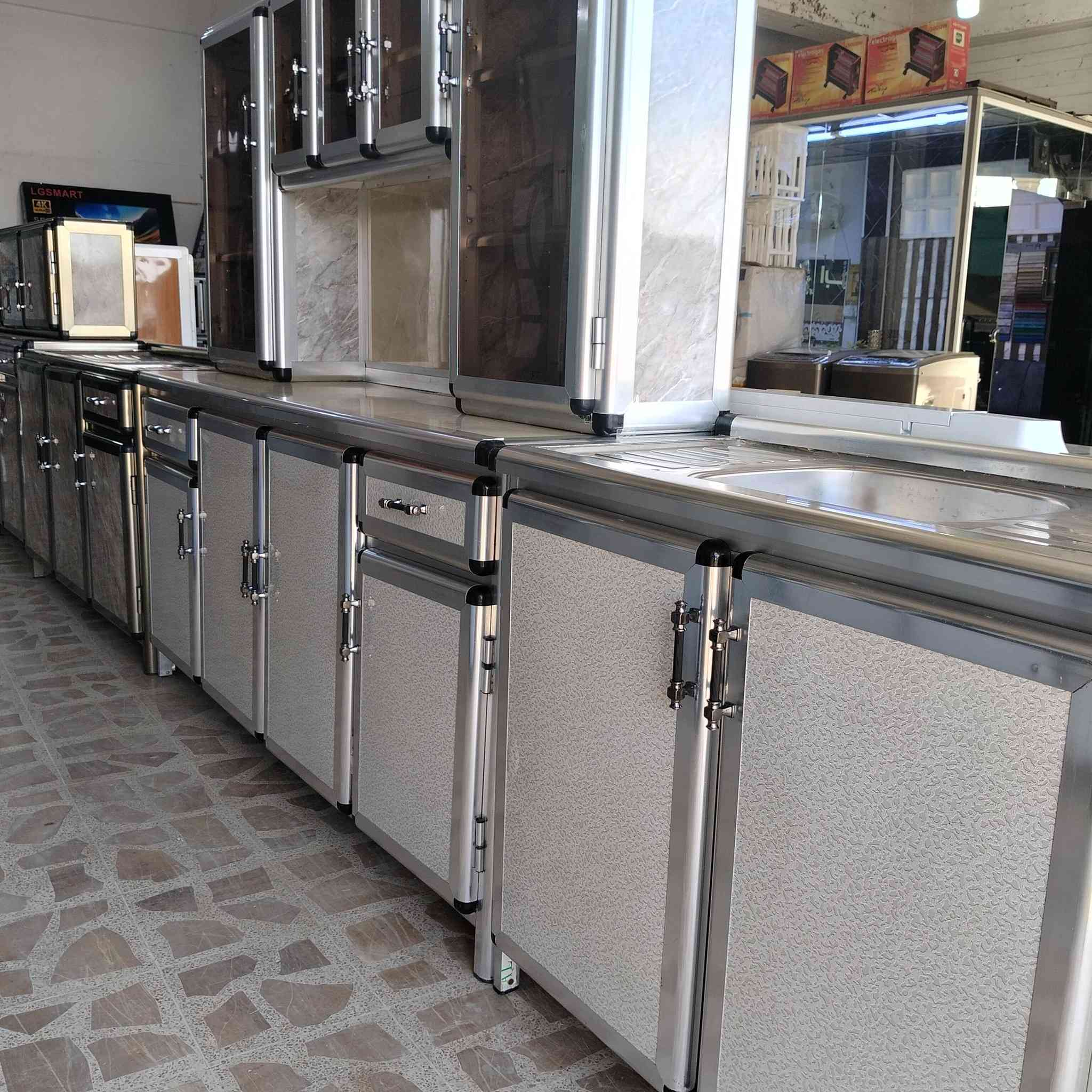 معرض أبو حارث موصل الجانب الأيمن تقاطع الطيران مجاور مؤسسه الشهداء ***********
