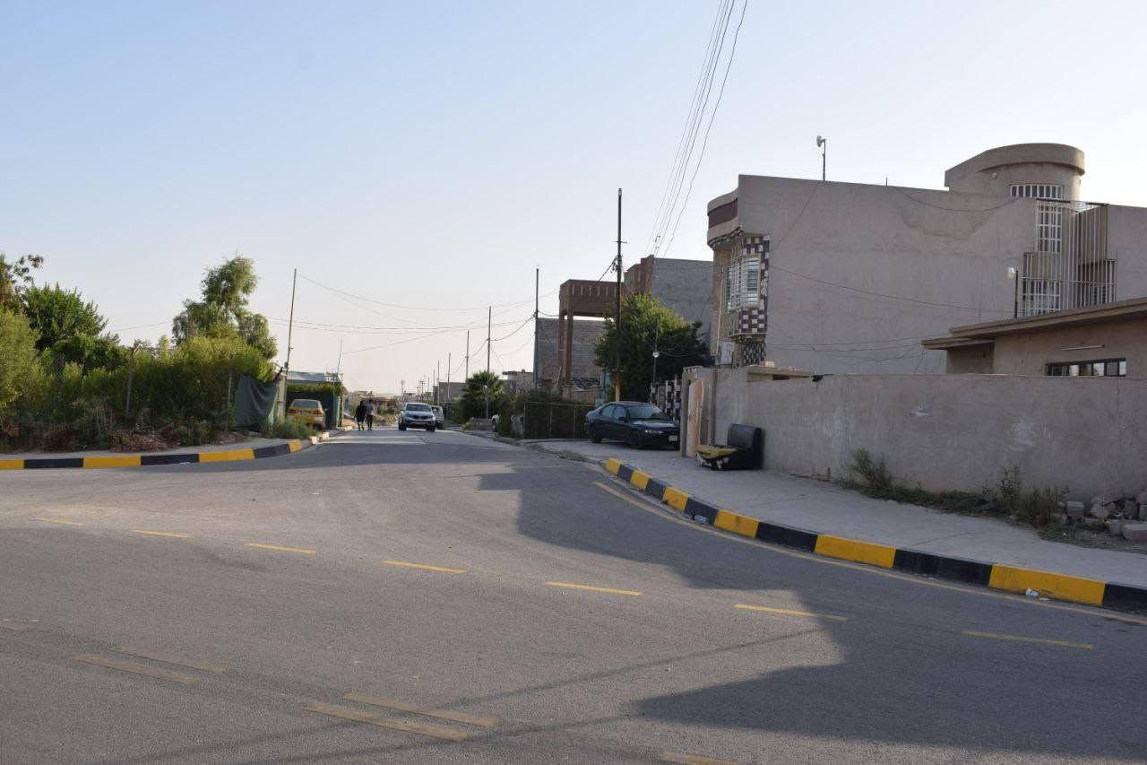 بيت تجاري للبيع الموقع الجانب الأيسر حي الصحه
البيت معامله قرار 20 
بي كرت بلديه 
واتساب 
***********

