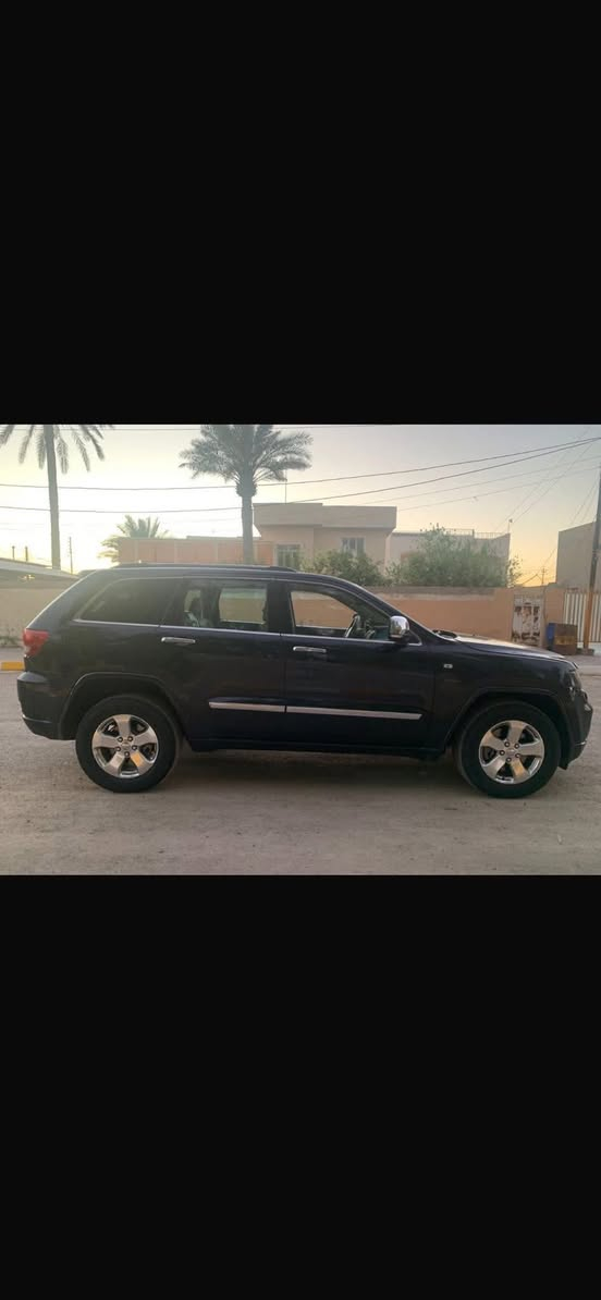 السلام عليكم
‏للبيع جيب لاريدو موديل 2011 ضرر جاملغ وبنيد بدون دواخل وشاصي ولغد شرط + باب الخلفي صبغ بدون دواخل 
مكينه 8V هيمي بانزين شرط لاتنقيص ولاتبخير 
المواصفات فول لمتد واحد على واحد 
بصمه تشغل + فتحت سقف + كراسي كهرباء +مري شفط + كهرباء + تحكم استيرن + كراسي جلد + تخم تاير + صدر + تبريد + تدفئه شرط 
السياره حلوه وجاهزه من كلشي مابي اي نقص  
رقم بغداد الدولي بسمي سنويه ٣٠
السعر تصل
الاستفسار ***********
منضومه غاز مشدوده عليه انسه شي اسمه صرف
