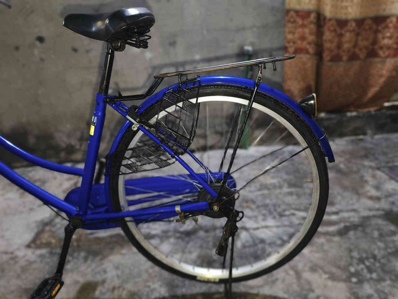 بايسكل سياحي حجم 26 نضيف جان متروك وهسه اريد ابيعة لان محتاج فلوس السعر 120 وبي مجال البصره الحيانية تواصل عبر الخاص او على الرقم واتساب ***********
