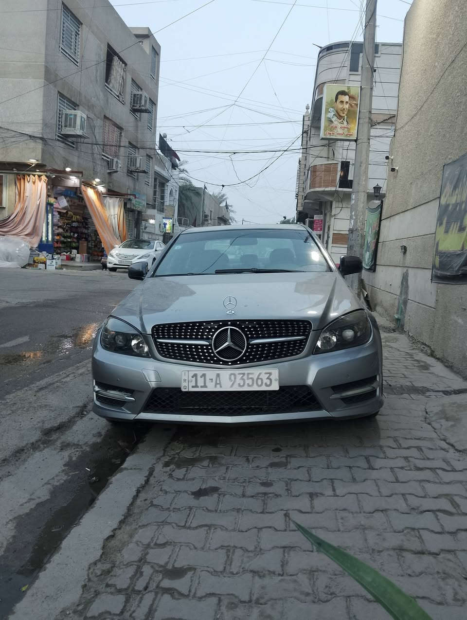 السلام عليكم 
مارسدس c300 للبيع او مراوس باحدث او سيارة رياضية
موديل 2008
محرك 6 سلندر حجم 3000 
السعر 130$
 وللعلم الصور قبل اسبوع والسوك كلشي حسب النظافة والسونار مرفق مع الصور مكان السيارة بغداد الحرية قرب مستشفى الشرق الاوسط للستفسار اكثر للاتصال او واتساب  ***********
