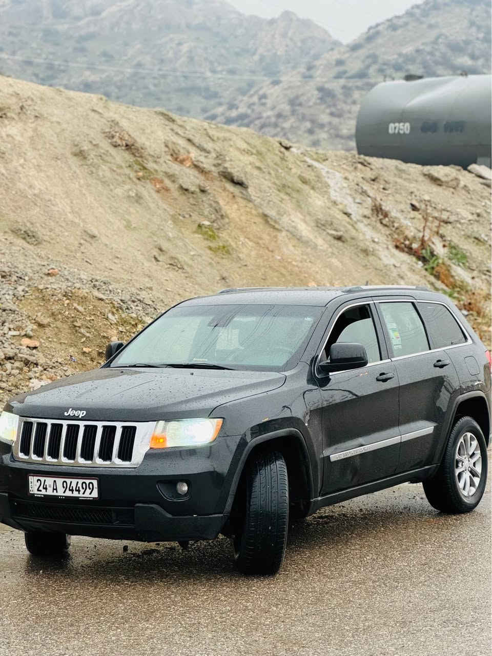 جيب لاريدو موديل 2011 دبل اكسل 
رقم سنوي جديد تحويل وكاله بشرط 
گير محرك بشرط 
بيها نص باب نفر صبخ + نص قبخ سندوق
بدون دواخل بدون ارباك 
مكاني دهوك 
سعر 141$ 
رقم موبايل *********** زاخو, دهوك
