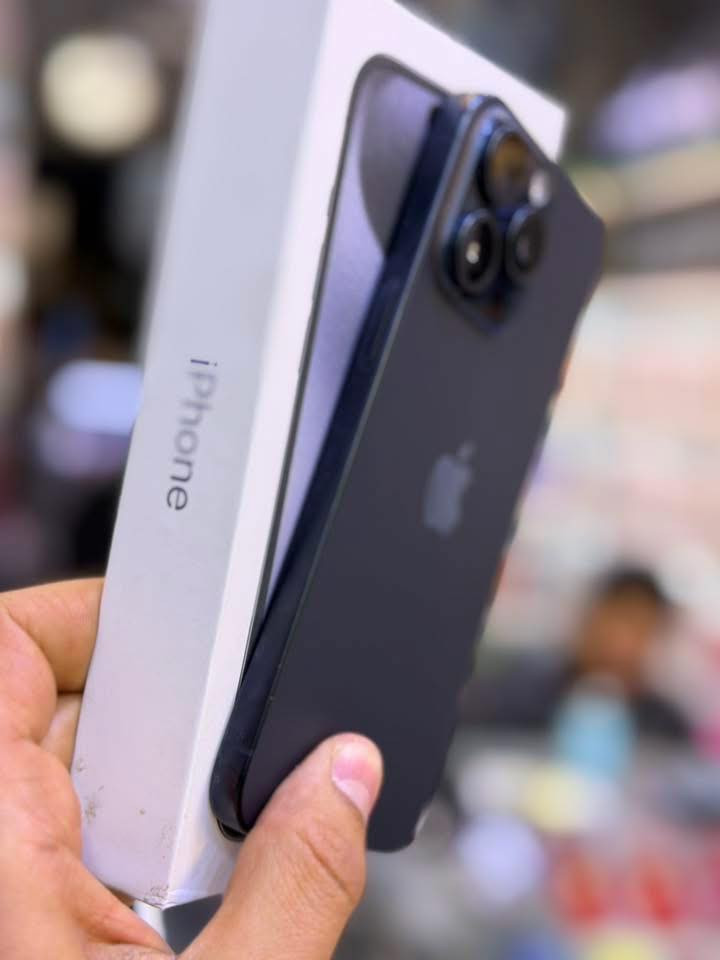 السلام عليكم
📱ايفون 15 برو ماكس
🤍 لون نيلي 
💾 ذاكرة 1 تيرا
🔋 نسبه البطارية 95 
عربي ماستر AAA 
📞 تك سيم كارت
نضافه 100‎%‎
السعر مليون و 100
بغداد المنصور 
*********** وتساب فقط
