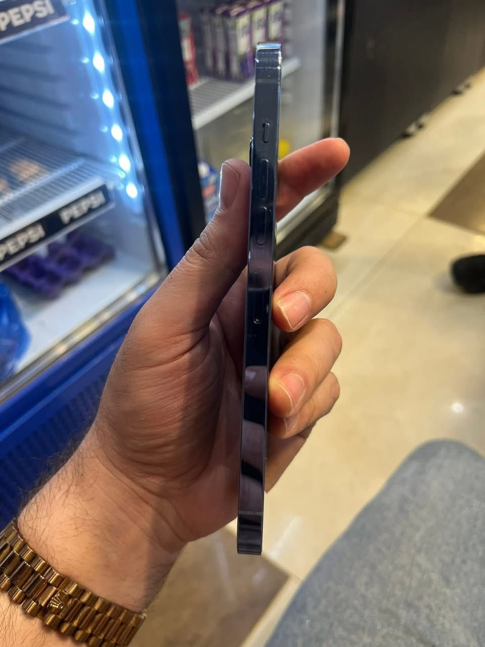 ١٣ برو ماكس ذكرى ٢٥٦ بطاريه ٨٣ جهاز ابد ممفتوح كلشي مابي عفحص سعر ٧٥٠ وبي مجال


**إذا كنت صاحب هذا الإعلان وتريد حذفه لأي سبب، رجاءا أرسل رسالة إلى الدعم الفني**