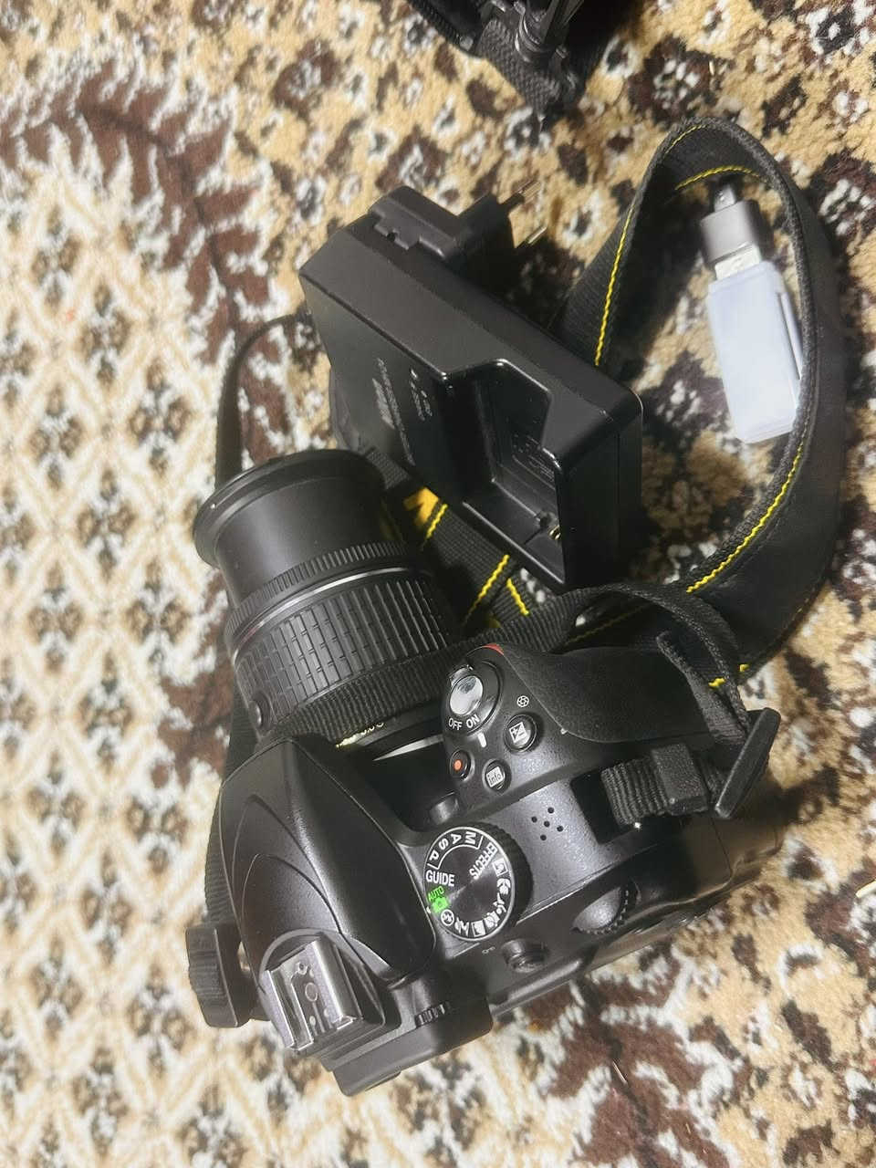 للبيع كامره نيكون 3300 نضافه شوفت عينك نضافه 90‎%‎ مع جميع ملحقاته السعر ب250 وبيه مجال @إشارة#
متواجد ع ماسنجر ورقم ***********
