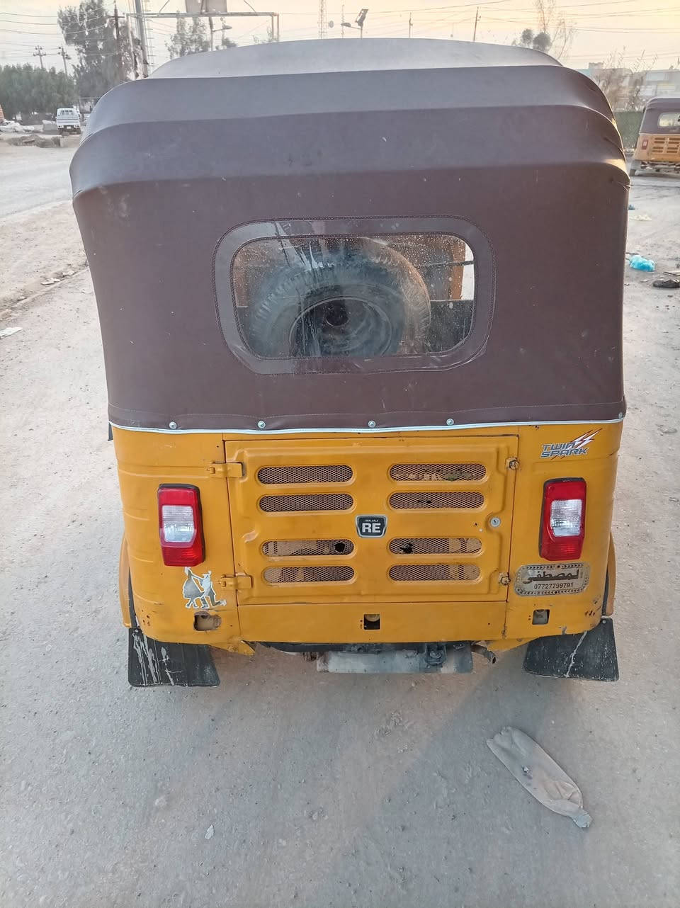 السلام عليكم تكتك للبيع موديل 2020 اوراق اوراق اوراق مذكوره كول التفاصيل بالفيديو السعر ٤٦٥٠ ملاين وبيها مجال الشراي يتصل *********** البياع شراي لاتتصل
