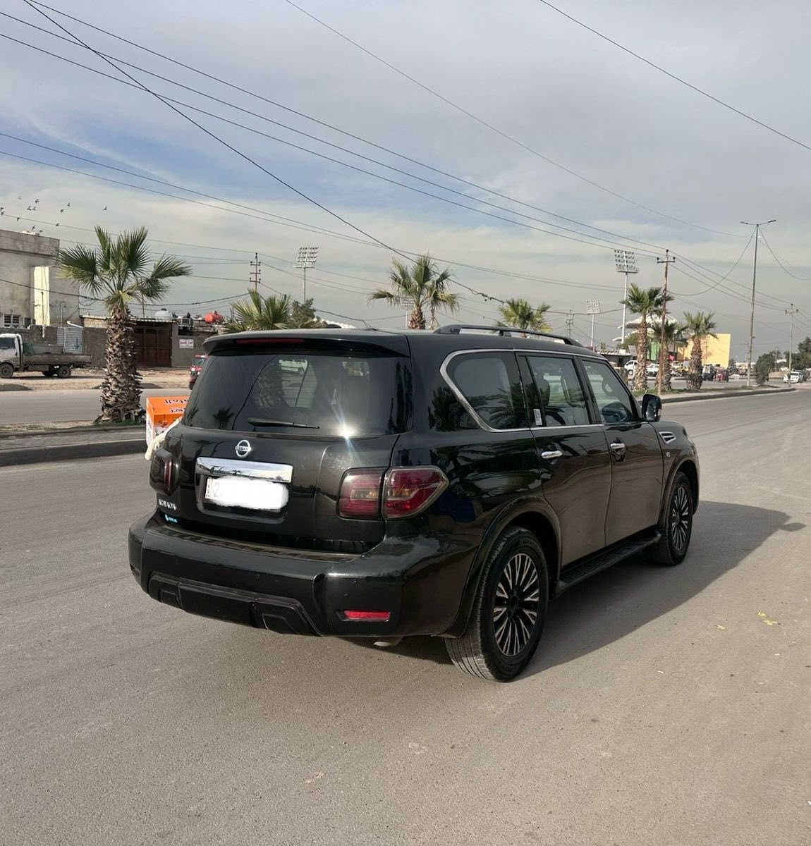 السلام عليكم
نيسان ( أرمادا 2017) فول مواصفات بلاتنيوم فول عدا الفتحه

فول مواصفات ١/١  بلاتنيوم 
◽️محرك ( V8 5.6L ) تمانية سلندر
🔷سياره فول مواصفات واحد على واحد عدا الفتحه
🔷محرك _(5.6L)-(v8)
🔹گير محرك بشرط مامفتوح جديد كل على وضع بيلادي
◽️سيارة بيها (3 قطع صبغ ) 
🔹سيارة جديد حيل حيلوة نضيفة
🔹سيارة داخل و خارج كل جديد كل على وضع شريكة
◽️مواصفات
🔹( بصمة -تشغيل عن بعد - صندوق شفت - ٧ راكب - كشنات جلد - كشنات تتفيئة - كشن و ستيرن خزن -تبريد مركزي - حصاص أمامي و خلفي - لايت ليد و زينون - داخل فورميكا -  بعد )

◽️محرك كير  بشرط مامفتوح

سياره حيل نظيفه كلشي علي بلاد لوك

◽️نظافه ١٠٠٪؜ كامل سيرفس بدون نقص و بدون مصرف سياره اي نقص مابيها 
4 أيطارات جديدة تاير و ويل بيلادي شريكه 
نفس يوم /تحويل و كاله حاظر

مكان / بغداد 
◽️سعر 205 وبي مجال

◽️موبايل☎️ /***********
