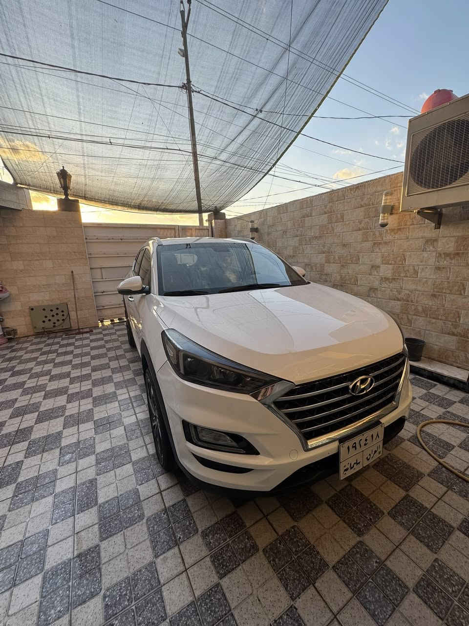 توسان 20 خليجي للبيع 
رقم سليمانيه  
فوول مواصفات 
بصمه 
السياره على وضع الشركه جاهزه  كل نقص ما بيه كير مكينه حداديه تبريد ماشيه 78 الف 
بيهه كم بارد بسيط ومكحلات عندي سونار بيهه 
مكفوله من الصبغ والتبديل 
سعرها 190 وبيه مجال 
للاستفسار ‭
0774 425 5757‬
ديوانيه
