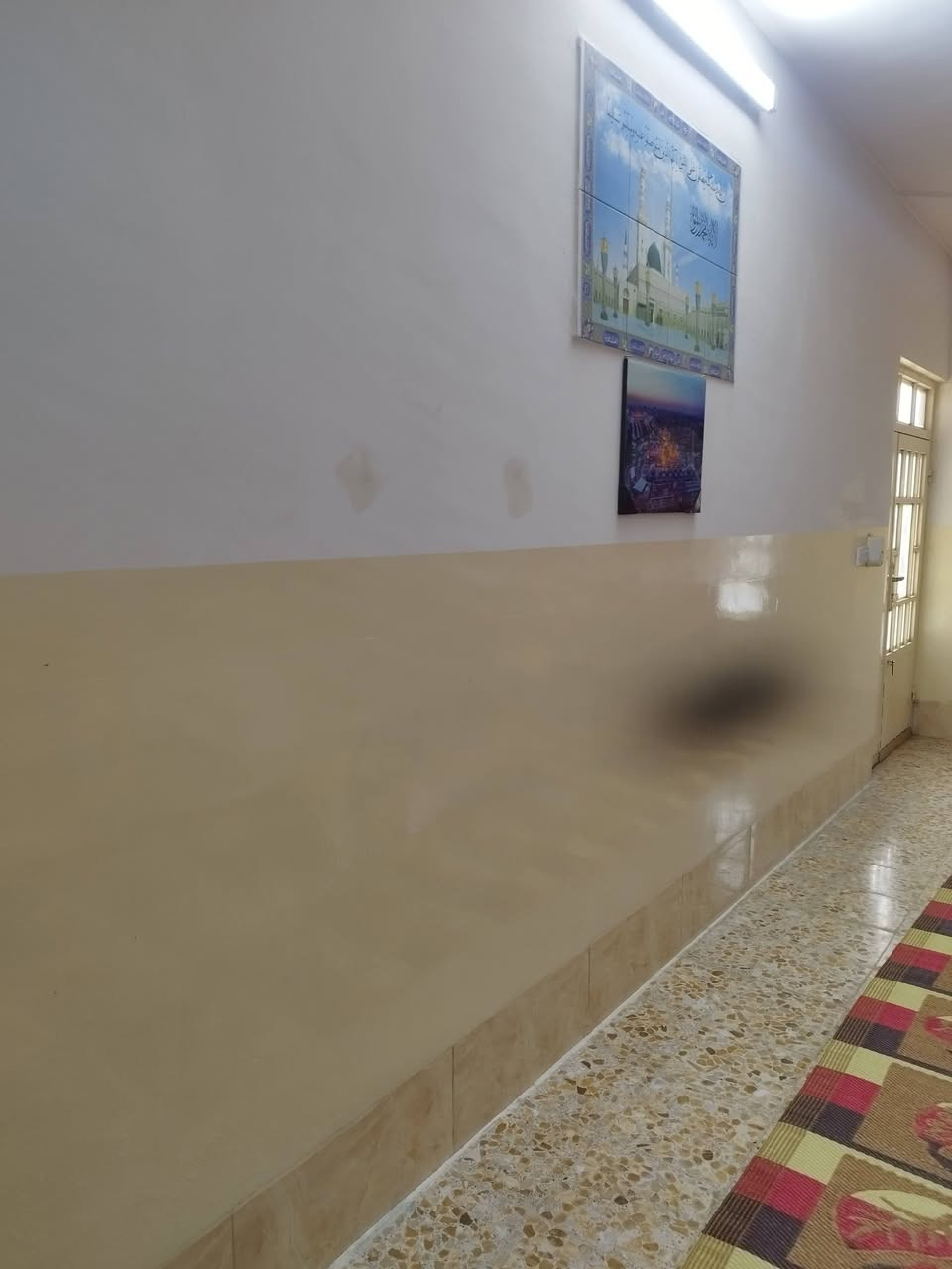 السلام عليكم يوجد بيتين للبيع في منطقة بادوش العليا الاتصال على الارقام الظاهرة في الصورة ***********
