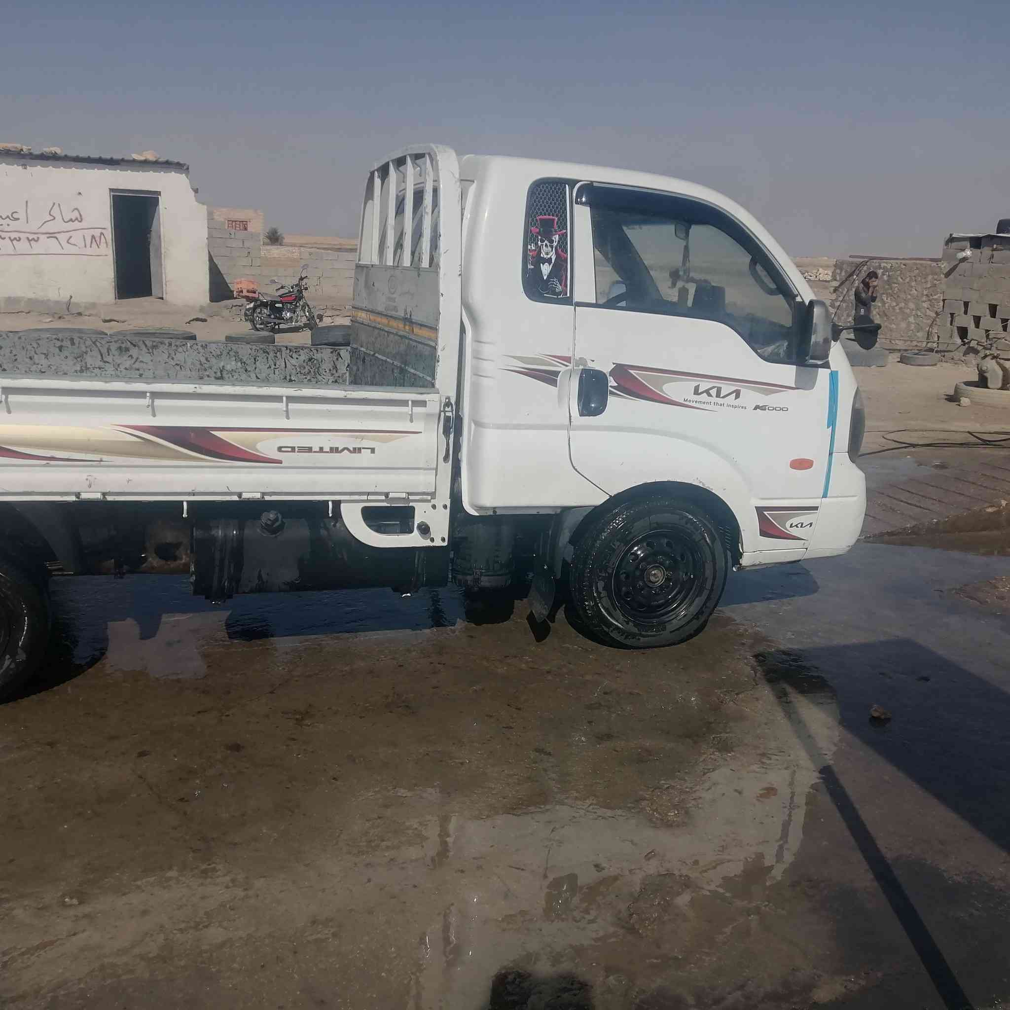 سلام عليكم شباب كيه موديل 21محرك مسكر كير عادي سياره حله من صوره بدون رقام لي يحب يشتريها يدك علا هاذ الرقم ***********
سعر 68وبيها مجال
