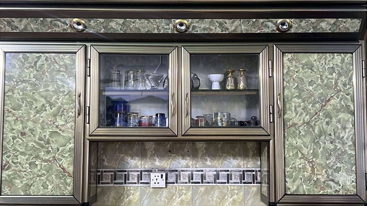 السلام عليكم كاونتر للبيع السعر ٢٥٠ بغداد الشعب ***********
