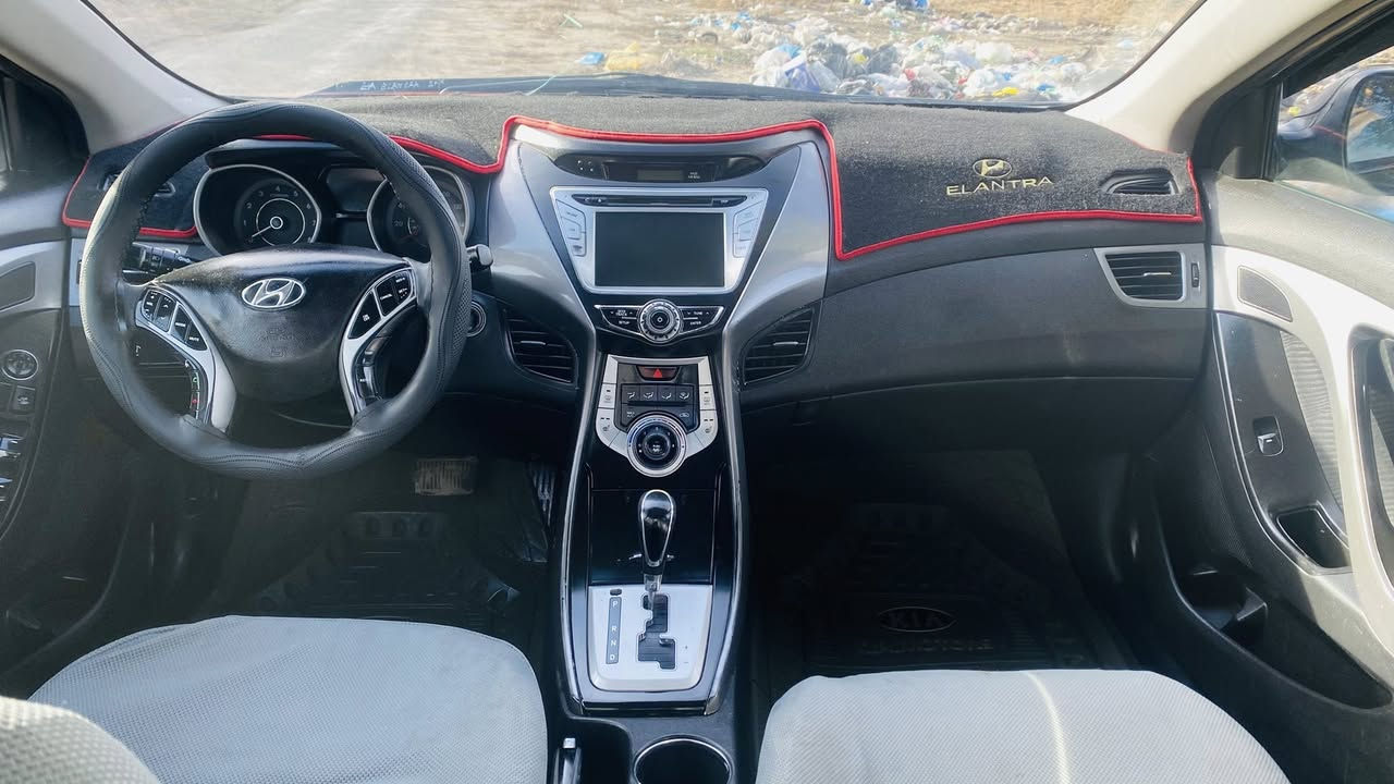 البيع
الانتر 2011
امريكي
فول مواصفات 
بصمه فتحه 
رقم بغداد الماني السعر 90وبيه مجال 
العنوان المحموديه 
***********
