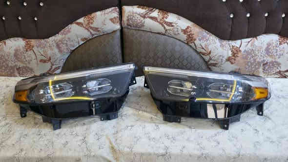 لايت زنون فورد اكسبلورر 2022 بلاتنيوم
تجاري درجة أولى /جهة السائق  
للبيع 
السعر 200$ دولار  
***********
***********
