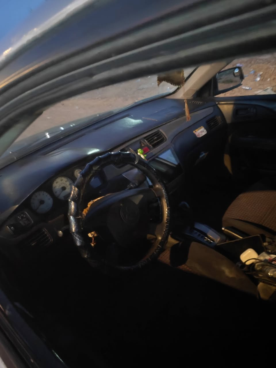 اسلام عليكم لانسر2004 امريكية بدون حادث بس طخه بل خشم مال لايت اسلايت تبريد بريك خلفي دسك مواصفات خاصه مكينة 2400 رياضي  58وبيه مجال للطيبين ***********
